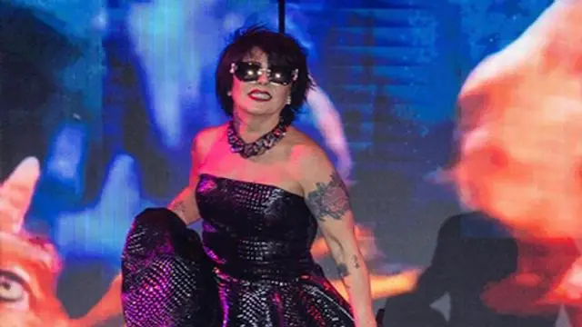 Una sola canción bastó para que 'La Guzmán' brillara en Veracruz