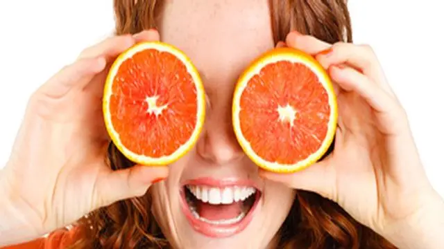 Cuidado con el "ojo alegre": Cómo proteger tu vista antes de que te falle