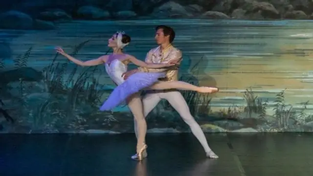 Royal Ukrainian Ballet emociona hasta el alma con 'El Lago de los Cisnes' en Foro Boca (+fotos)
