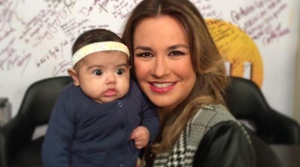 María José presentó a su hija en Tv y redes sociales