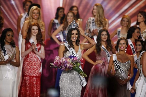 La Colombiana Paulina Vega es la nueva Miss Universo 2015