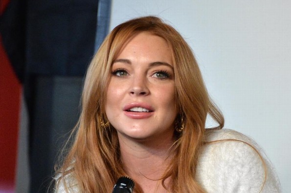 Lindsay Lohan podría volver a la cárcel por no cumplir con el servicio comunitario