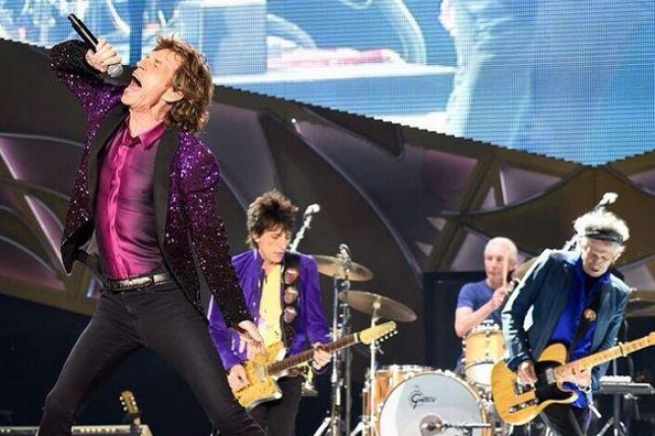 Los Rolling Stones ofrecen concierto sorpresa a fans (VIDEO)