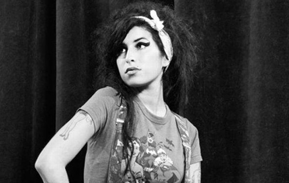 ¡Sale a la luz video inédito de Amy Winehouse! (VIDEO)
