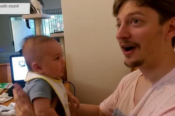 ¡Wow!Bebé de tres meses habla con sus padres (VIDEO)