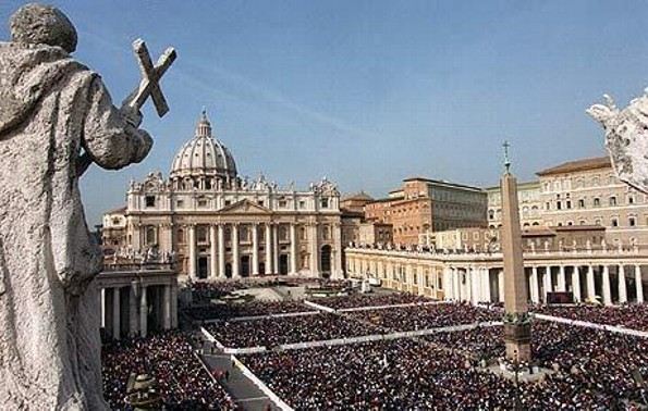 ¡Así nada más! El Vaticano prohíbe esparcir las cenizas de los difuntos o tenerlas en casa 