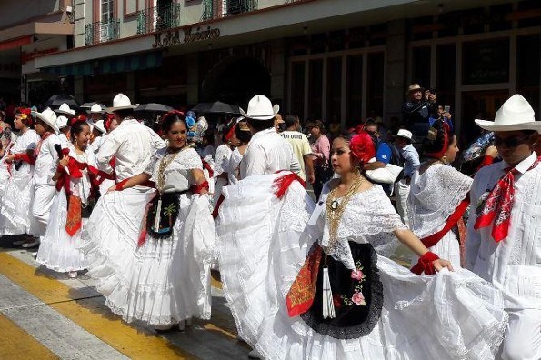 ¡Con más de mil bailarines! Veracruz rompe récord Guinness, al ritmo de 