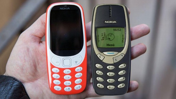 ¡Regresa un clásico! Así es el nuevo Nokia 3310, ¡la pila durará un mes! (VIDEO)