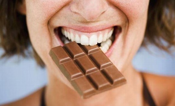 Descubre diez alimentos que dañan tus dientes