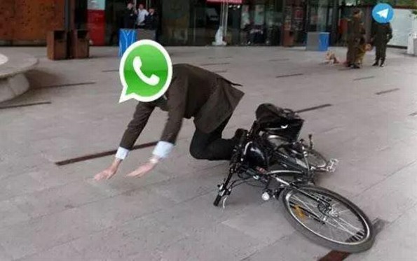 ¡Caos total! Se cae WhatsApp ¡en el #DíaDelInternet! (+MEMES)