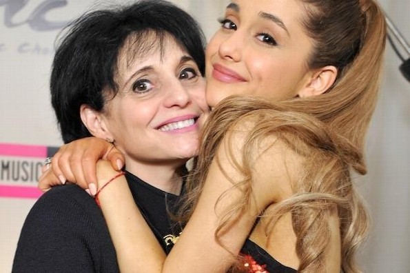 Mamá de Ariana Grande salva vidas en el atentado de Manchester 