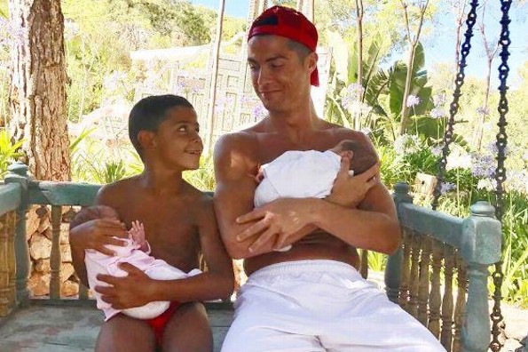 Tras la llegada de sus mellizos, Cristiano Ronaldo ¡espera un hijo más! (+FOTOS)