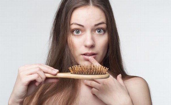 5 razones que te hacen perder cabello 