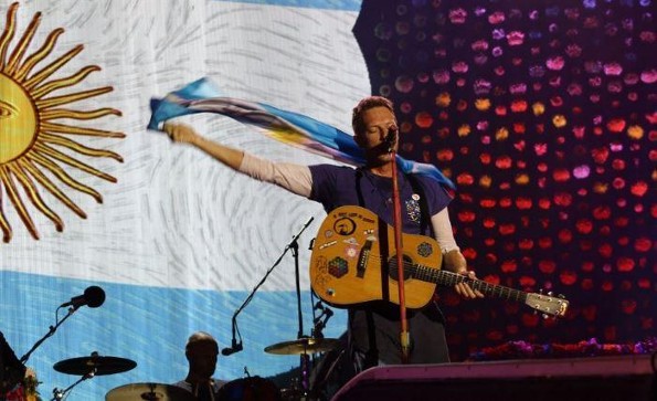 ¡Imperdible! Coldplay sorprende a Argentina cantando 