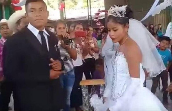 Pareja protagoniza "la boda más triste del mundo" y se vuelve viral (+VIDEO)