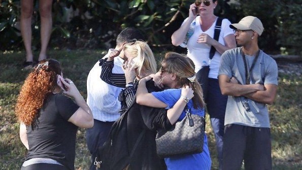 Famosos rompen el silencio tras la masacre en escuela de Florida (+FOTOS)