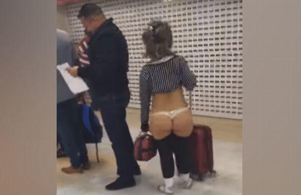 Mujer en tanga en el aeropuerto de Torreón se vuelve viral (+VIDEO)
