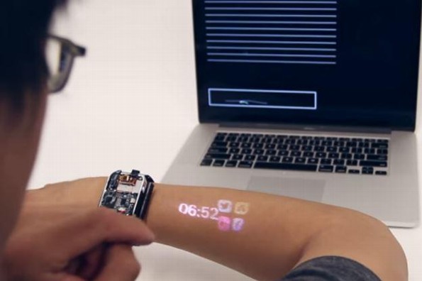 Lumi Watch, el reloj inteligente que convierte tu brazo en una pantalla táctil