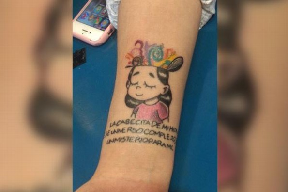 Tatuaje sobre el autismo sorprende a artista #FOTO