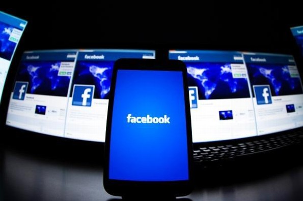 ¿Facebook reembolsará a anunciantes tras caída mundial?