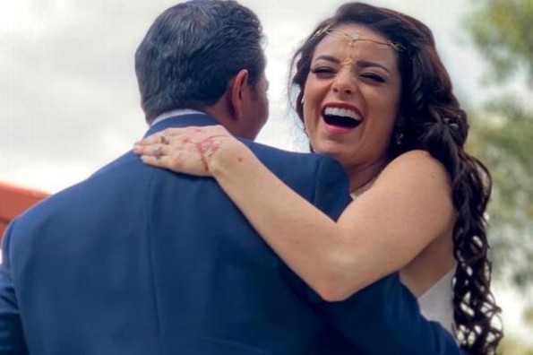 Violeta Isfel comparte su sorpresiva boda #FOTOS