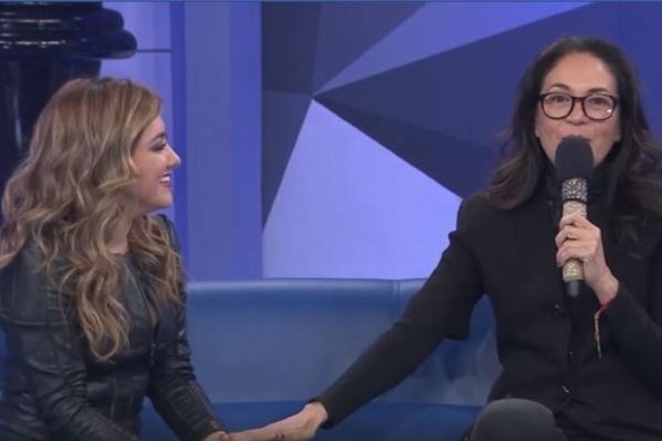 Yolanda Andrade quiere ´hacerle un hijo´ a Sherlyn #VIDEO