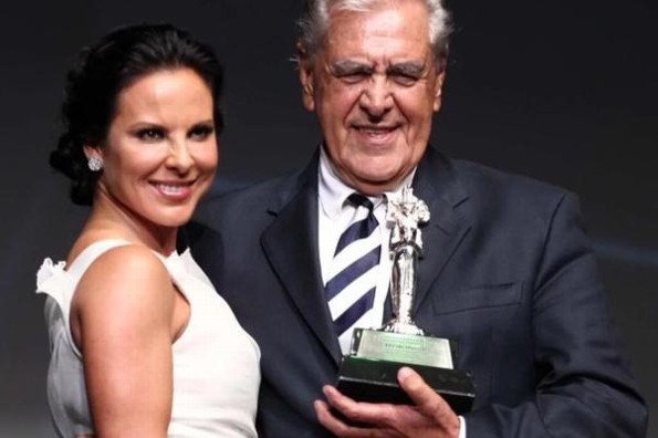 Kate del Castillo pasea junto a Eric del Castillo #FOTO