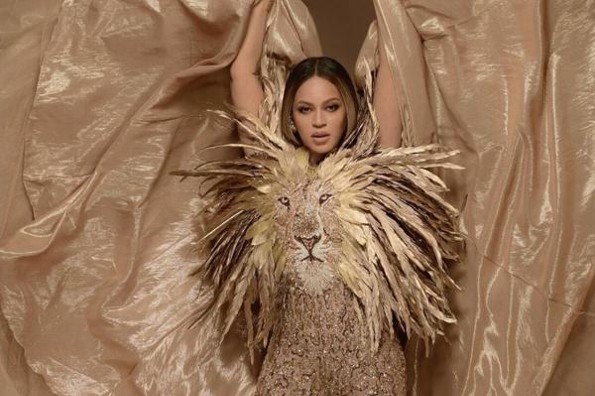 Beyonce sorprende con sensual look en la premiere de ´El Rey León´ #FOTOS
