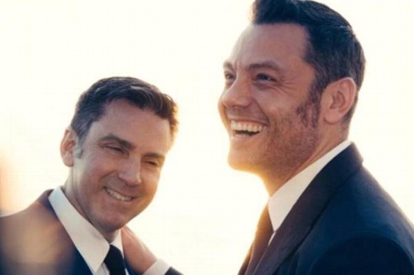 Tiziano Ferro se casa con su novio, Víctor Allen #FOTO