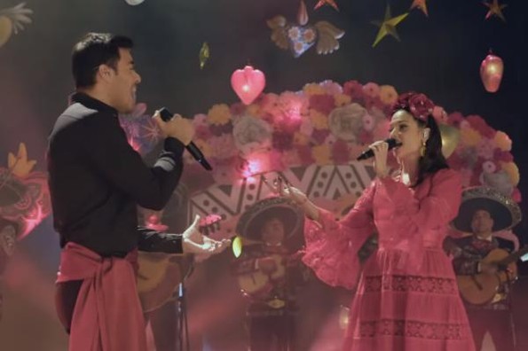 Natalia Jiménez y Carlos Rivera estrenan su versión de 