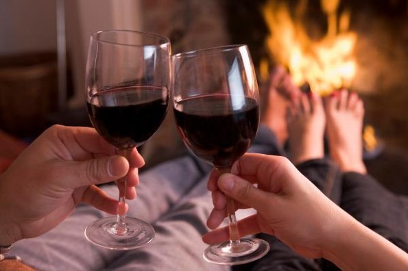 ¡Salud! Vino tinto podría ayudar contra la depresión y ansiedad