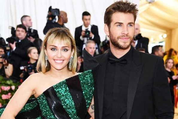 Miley Cyrus dejó a Liam Hemsworth por su problema con el alcohol 