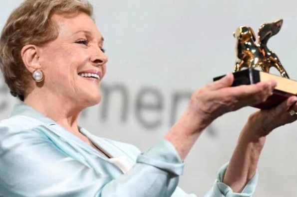 Julie Andrews es reconocida con el León de Oro en el Festival de Cine de Venecia 