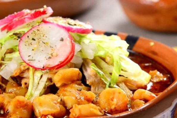 Catalogan al pozole como el platillo más sano de las fiestas patrias