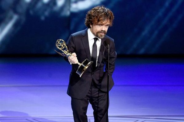 Peter Dinklage da el primer #Emmy2019 a Game Of Thrones #FOTO