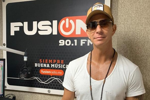 Erik Rubin enamora la cabina de Fusión 90.1 FM