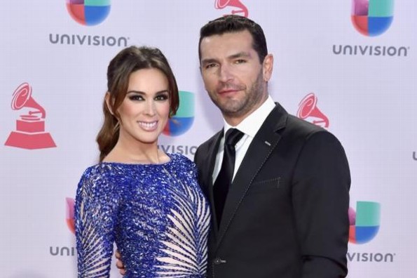 Esposo de Jacqueline Bracamontes reveló que no podrá tener relaciones con ella por 6 meses #VIDEO