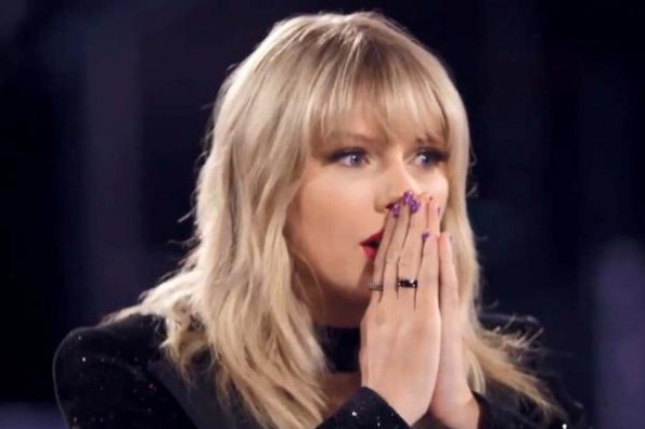 Taylor Swift pide ayuda para poder cantar sus canciones en los 