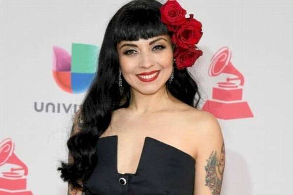 Mon Laferte será llevada ante la justicia chilena