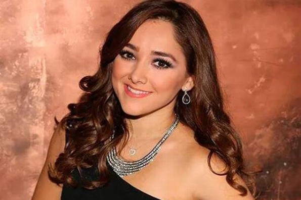 Sherlyn presume las primeras imágenes de su bebé