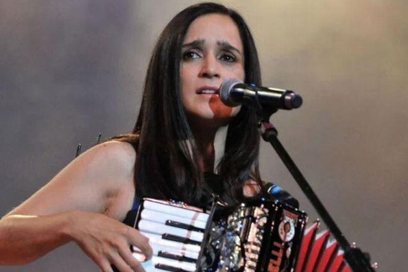 Tras años de ausencia, Julieta Venegas confirma gira en 2020 Tras años de ausencia, Julieta Venegas confirma gira en 2020