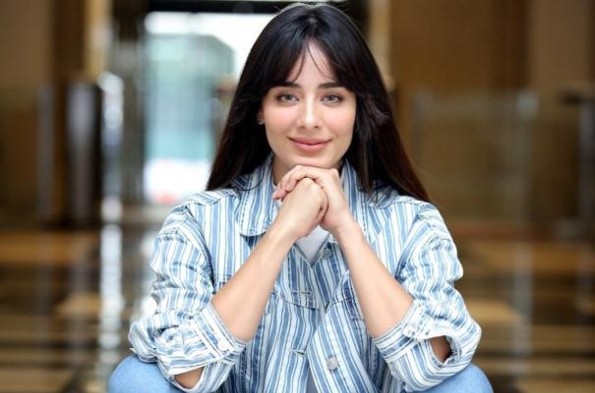 Esmeralda Pimentel estrena romance con una mujer #FOTOS