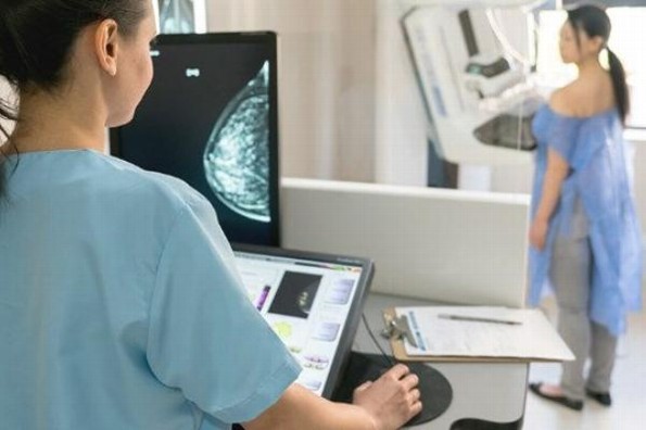 Inteligencia artificial supera a médicos para diagnosticar cáncer de mama 