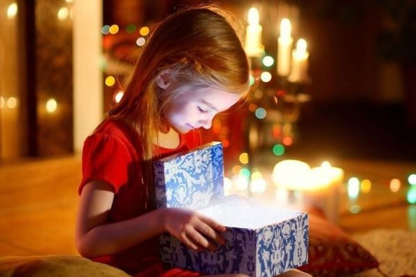 Conoce la regla de los cuatro regalos para tus hijos #VIDEO