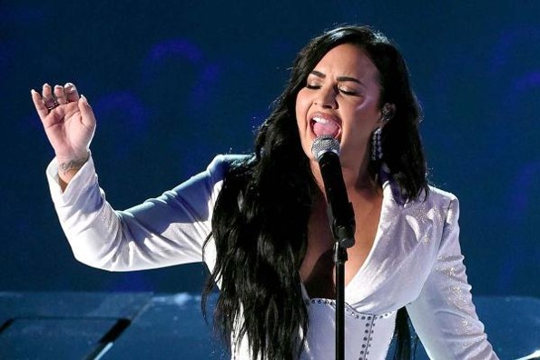 Demi Lovato enfrenta a sus 