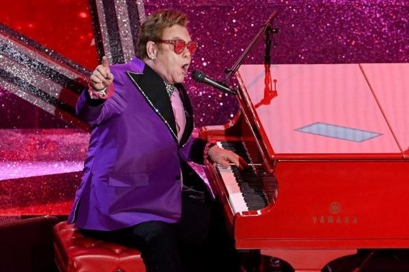 Elton John sorprende con presentación en los #Oscars 2020