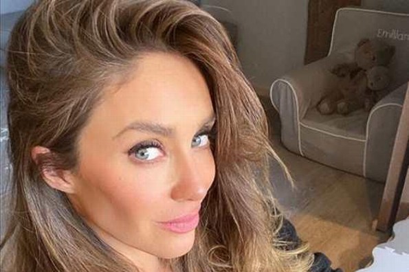 “¡Hola mundo! Soy Emiliano” … Así presenta Anahí a su segundo hijo ante el mundo (+foto)