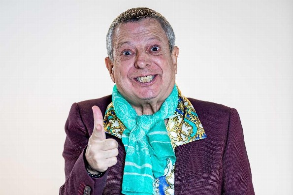 Hospitalizan de emergencia al actor César Bono