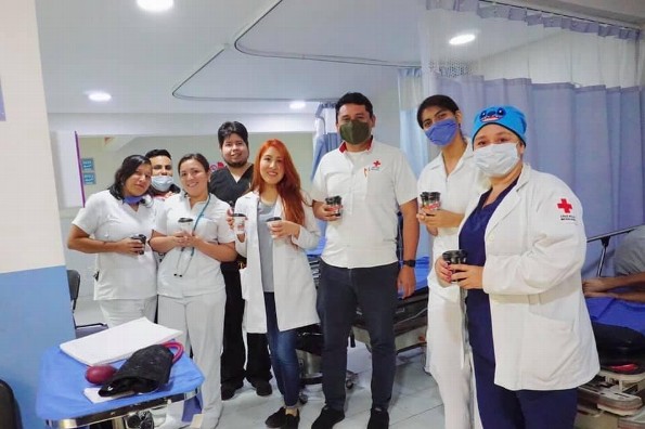 Apoya Gran Café de la Parroquia con café y pan a quienes trabajan durante contingencia