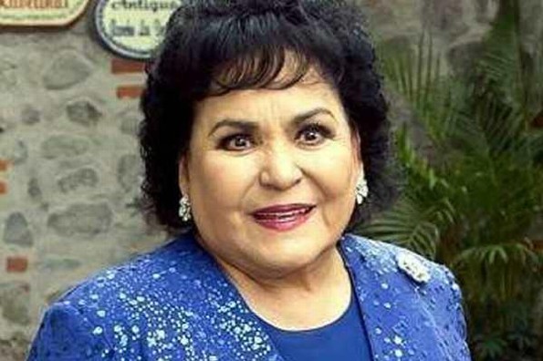 Virus en China fue por andarse comiendo a los perritos: Carmen Salinas (+video)